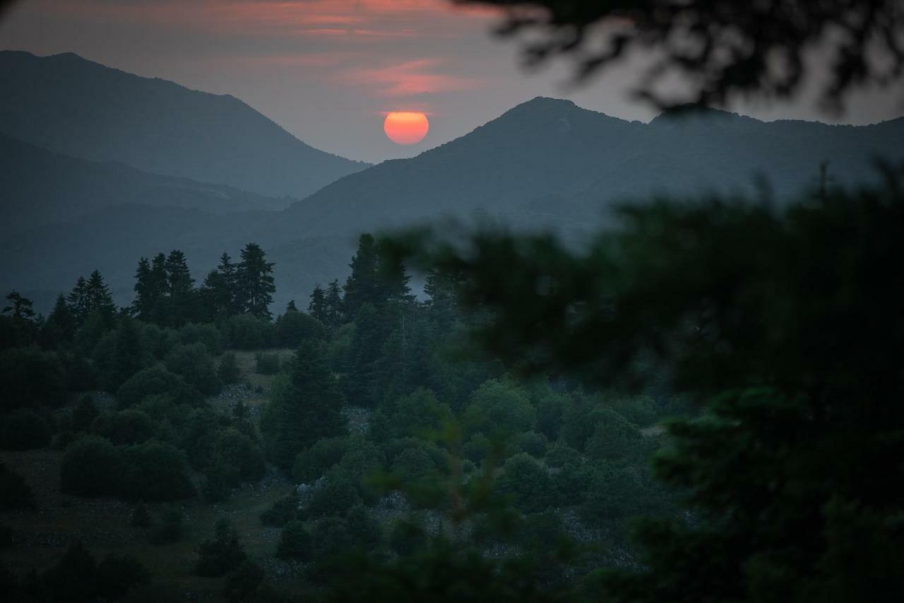 Вилла Relax In Mainalo Radhos Экстерьер фото